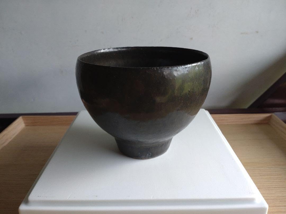 【美品】吉田直嗣　抹茶碗 吉田直嗣のうつわ「思考を圧縮して生まれるもの」 | Discover Japan